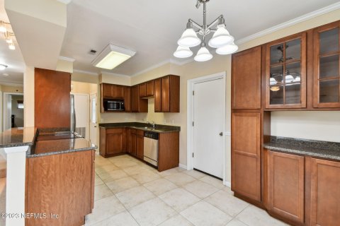 Villa ou maison à vendre à Jacksonville, Floride: 3 chambres, 121.89 m2 № 770579 - photo 5