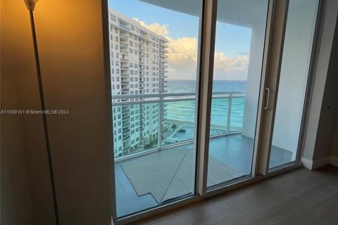 Copropriété à vendre à Hollywood, Floride: 2 chambres, 116.22 m2 № 1179213 - photo 22