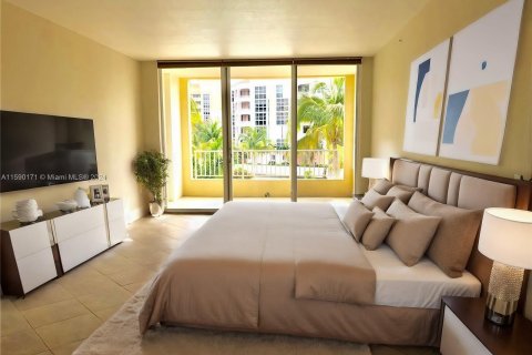 Condo in Key Biscayne, Florida, 3 bedrooms  № 1179256 - photo 9