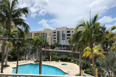 Condo in Key Biscayne, Florida, 3 bedrooms  № 1179256 - photo 2