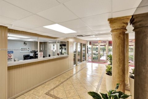 Copropriété à vendre à Miami, Floride: 2 chambres, 92.9 m2 № 1391577 - photo 5