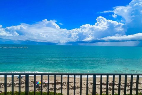 Condo in Jensen Beach, Florida, 2 bedrooms  № 1388034 - photo 13