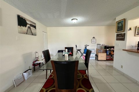 Copropriété à vendre à Coral Springs, Floride: 2 chambres, 58.44 m2 № 1161749 - photo 17