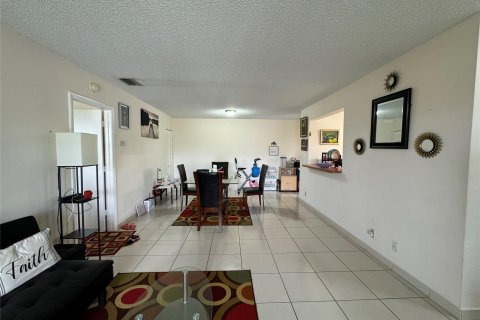 Copropriété à vendre à Coral Springs, Floride: 2 chambres, 58.44 m2 № 1161749 - photo 19