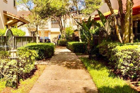 Casa en venta en Coconut Creek, Florida, 3 dormitorios, 179.77 m2 № 1356961 - foto 2