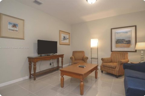 Villa ou maison à louer à Hollywood, Floride: 1 chambre, 69.68 m2 № 1356877 - photo 8