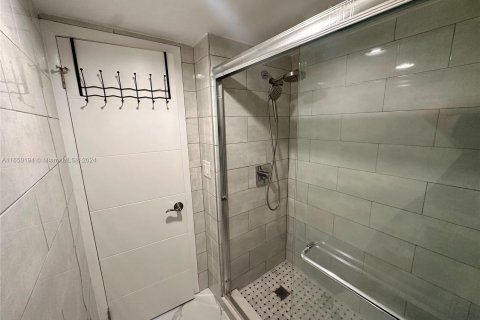 Купить кондоминиум в Авентура, Флорида 1 спальня, 84.82м2, № 1356962 - фото 13