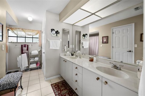 Casa en venta en Lehigh Acres, Florida, 4 dormitorios, 182.27 m2 № 1339350 - foto 22