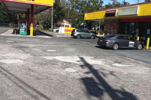 Propiedad comercial en venta en Jacksonville, Florida, 456.15 m2 № 868109 - foto 1