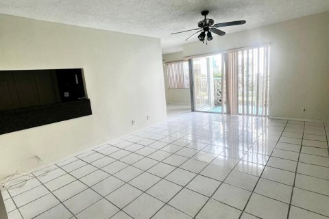 Copropriété à vendre à Lauderhill, Floride: 2 chambres, 106.84 m2 № 1097705 - photo 14