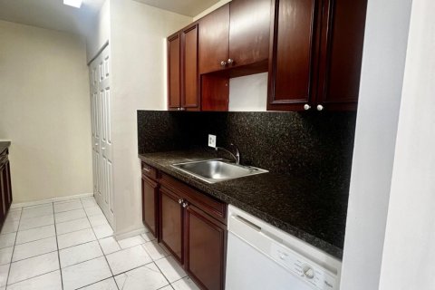 Condominio en venta en Lauderhill, Florida, 2 dormitorios, 106.84 m2 № 1097705 - foto 9