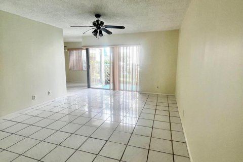 Copropriété à vendre à Lauderhill, Floride: 2 chambres, 106.84 m2 № 1097705 - photo 13