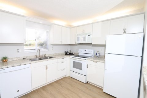 Condominio en venta en Jensen Beach, Florida, 2 dormitorios, 118.17 m2 № 868833 - foto 16