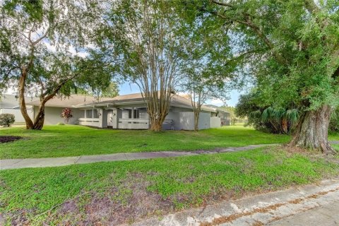 House in Tampa, Florida 3 bedrooms, 189.89 sq.m. № 1382436 - photo 3