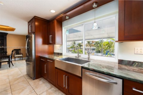 Villa ou maison à vendre à Key Largo, Floride: 4 chambres, 307.13 m2 № 998107 - photo 19
