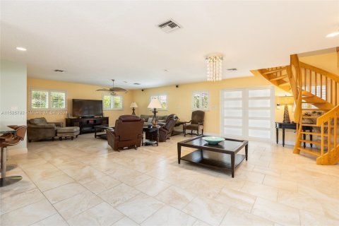 House in Key Largo, Florida 4 bedrooms, 307.13 sq.m. № 998107 - photo 10