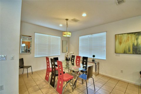 House in Kissimmee, Florida 5 bedrooms, 284.93 sq.m. № 1432674 - photo 7