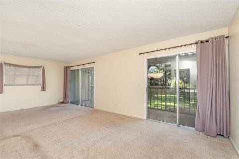 Condo in Deltona, Florida, 2 bedrooms  № 1417407 - photo 8