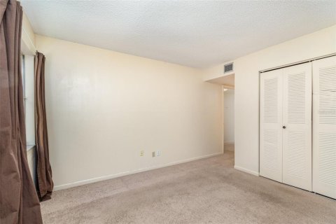 Condo in Deltona, Florida, 2 bedrooms  № 1417407 - photo 15