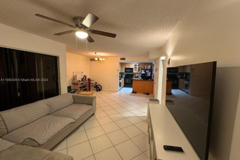 Condominio en venta en Plantation, Florida, 2 dormitorios, 83.89 m2 № 1179986 - foto 11