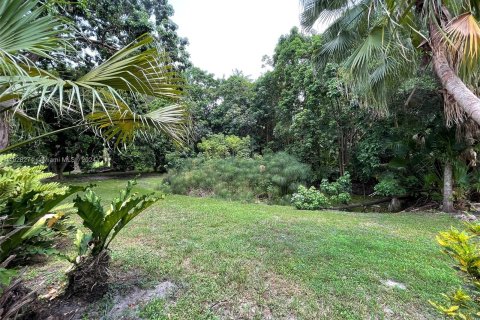 House in Plantation, Florida 4 bedrooms, 379.04 sq.m. № 1291529 - photo 18