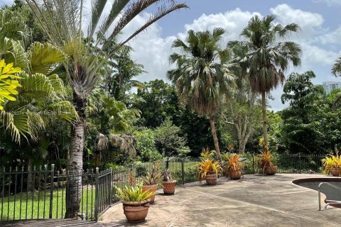 Casa en venta en Plantation, Florida, 4 dormitorios, 379.04 m2 № 1291529 - foto 1