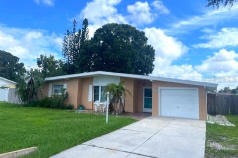 Villa ou maison à louer à Venice, Floride: 4 chambres, 143.07 m2 № 1371179 - photo 1