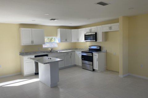 Villa ou maison à vendre à Okeechobee, Floride: 3 chambres, 96.06 m2 № 881036 - photo 24