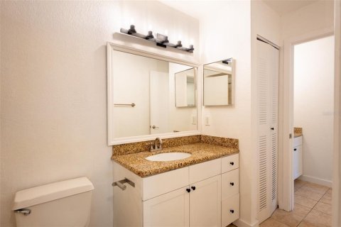 Condo in Orlando, Florida, 2 bedrooms  № 1344872 - photo 16