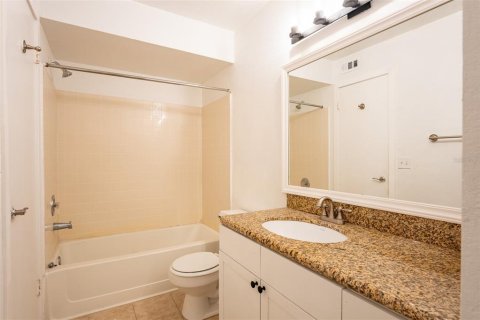 Condo in Orlando, Florida, 2 bedrooms  № 1344872 - photo 21