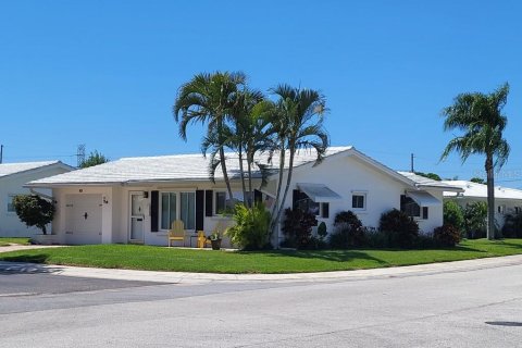 Casa en venta en Pinellas Park, Florida, 2 dormitorios, 110.83 m2 № 1344906 - foto 1