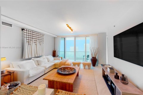 Condominio en venta en Aventura, Florida, 2 dormitorios, 146.79 m2 № 1360480 - foto 1