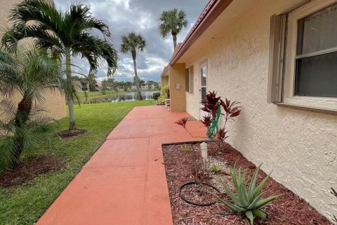 Casa en venta en West Palm Beach, Florida, 2 dormitorios, 104.24 m2 № 1104305 - foto 10