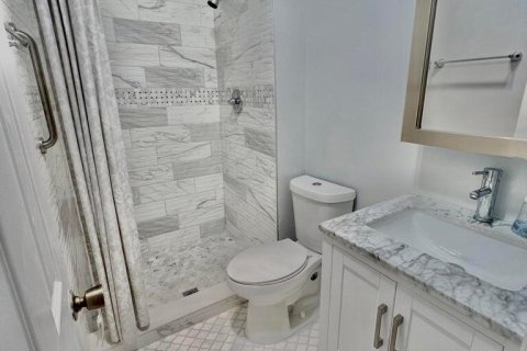 House in West Palm Beach, Florida 2 bedrooms, 104.24 sq.m. № 1104305 - photo 2