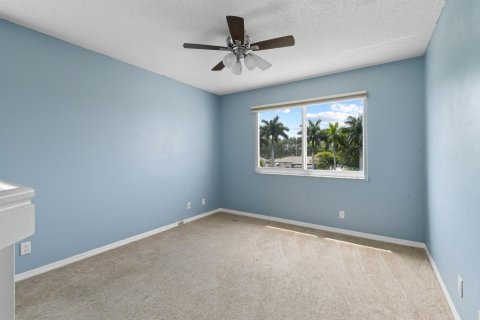 House in Lake Worth, Florida 3 bedrooms, 196.67 sq.m. № 1104362 - photo 28