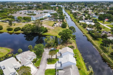 Casa en venta en Lake Worth, Florida, 3 dormitorios, 196.67 m2 № 1104362 - foto 2