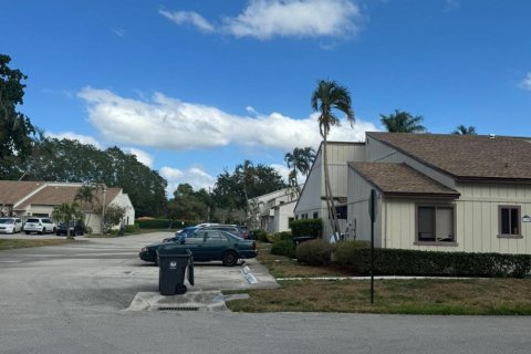 Townhouse in Wellington, Florida 2 bedrooms, 118.17 sq.m. № 1188474 - photo 9