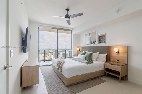 Condo in Miami, Florida, 1 bedroom  № 1388080 - photo 10