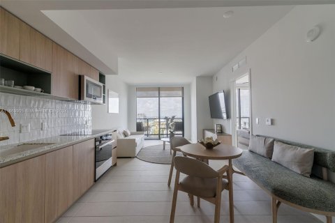 Condo in Miami, Florida, 1 bedroom  № 1388080 - photo 25