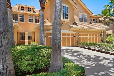 Adosado en venta en Tampa, Florida, 3 dormitorios, 166.48 m2 № 1408224 - foto 2