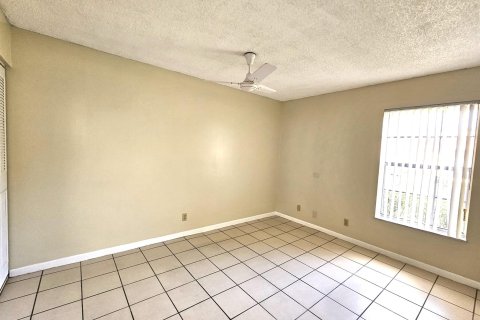 Casa en venta en Lake Worth, Florida, 2 dormitorios, 87.42 m2 № 869906 - foto 10