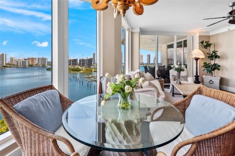 Condo in Aventura, Florida, 5 bedrooms  № 1162305 - photo 29