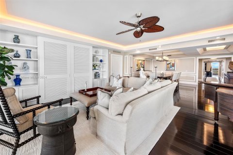 Condo in Aventura, Florida, 5 bedrooms  № 1162305 - photo 12