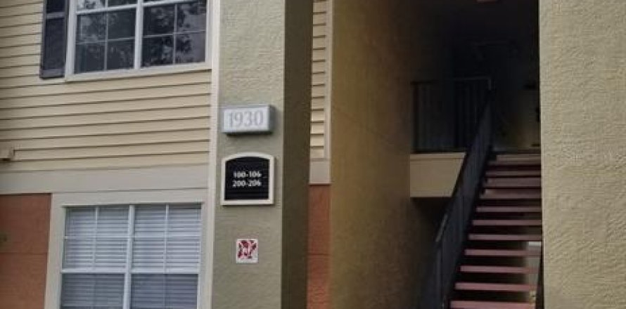 Condominio en Oviedo, Florida, 1 dormitorio  № 1356110