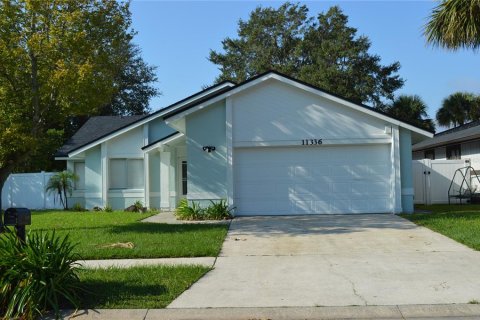 House in Orlando, Florida 3 bedrooms, 103.96 sq.m. № 1403416 - photo 1