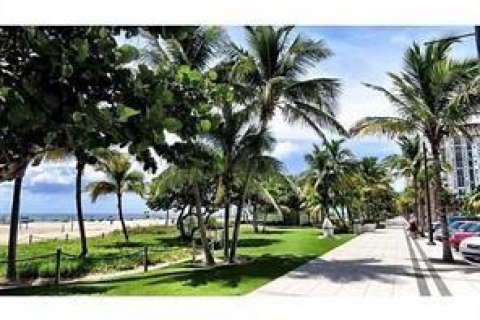 Condominio en venta en Pompano Beach, Florida, 1 dormitorio, 71.72 m2 № 1231200 - foto 3