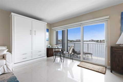 Condominio en venta en Pompano Beach, Florida, 1 dormitorio, 71.72 m2 № 1231200 - foto 22