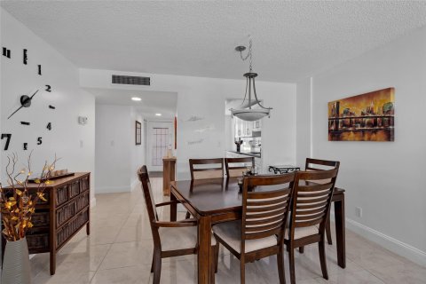 Copropriété à vendre à Lauderdale Lakes, Floride: 2 chambres, 89.19 m2 № 1151962 - photo 24