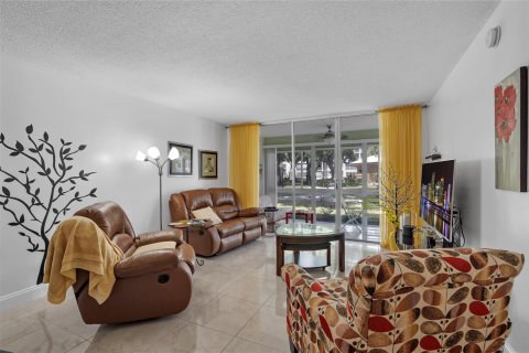 Copropriété à vendre à Lauderdale Lakes, Floride: 2 chambres, 89.19 m2 № 1151962 - photo 20