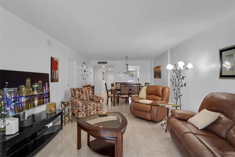 Copropriété à vendre à Lauderdale Lakes, Floride: 2 chambres, 89.19 m2 № 1151962 - photo 21